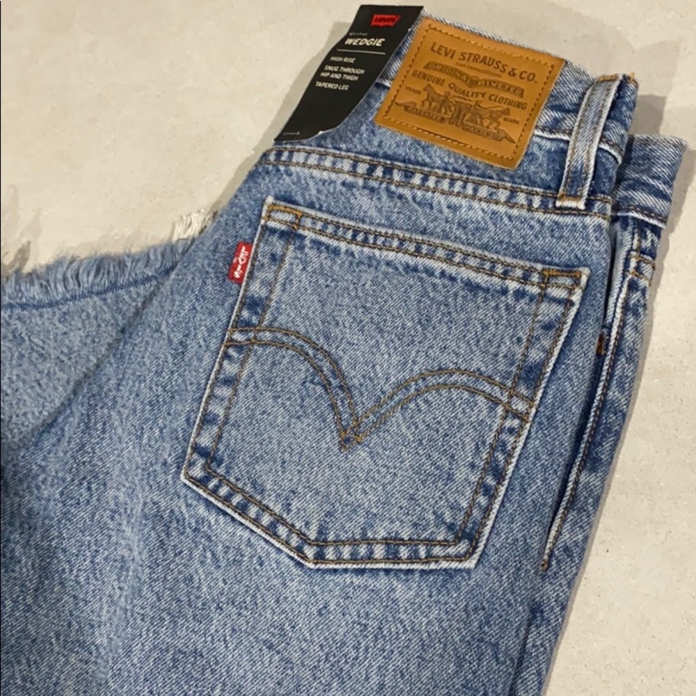 Levi’s high wasted jeans